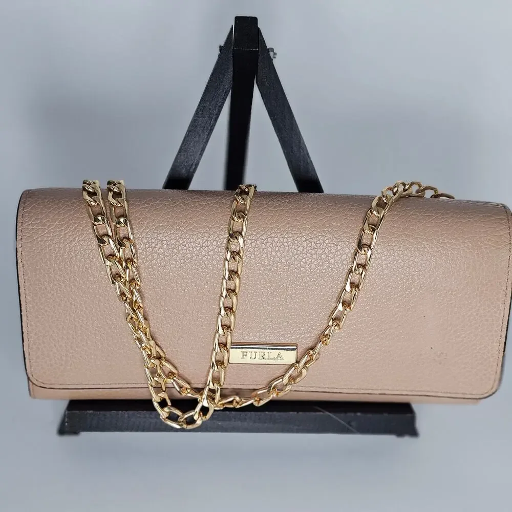 Furla EUC Classic Continental Wallet On Chain – Nude/Beige Pebble Leather